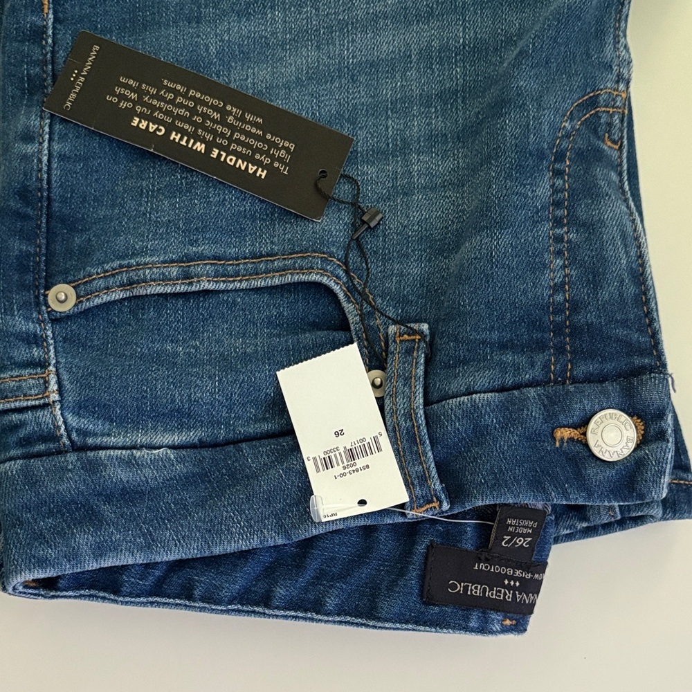 NWT Banana Republic Factory Women's Blue Boot Cut Jeans